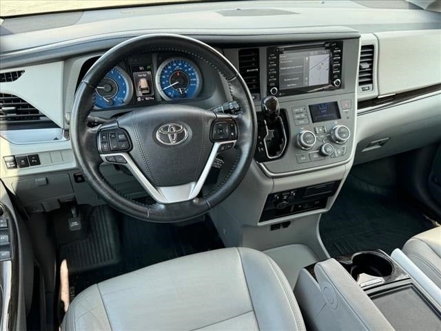 2020 Toyota Sienna XLE Premium 8 Passenger